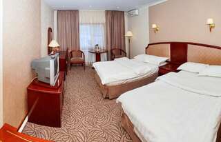 Гостиница Панама-Сити Чита Стандартный двухместный номер с 2 двуспальными кроватями-1